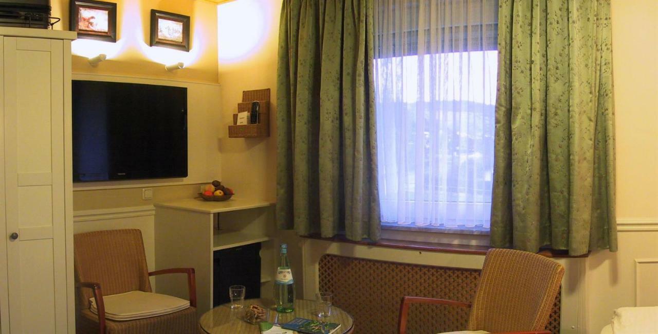 Pension Zum Golfstuebchen Echternacherbruck 외부 사진